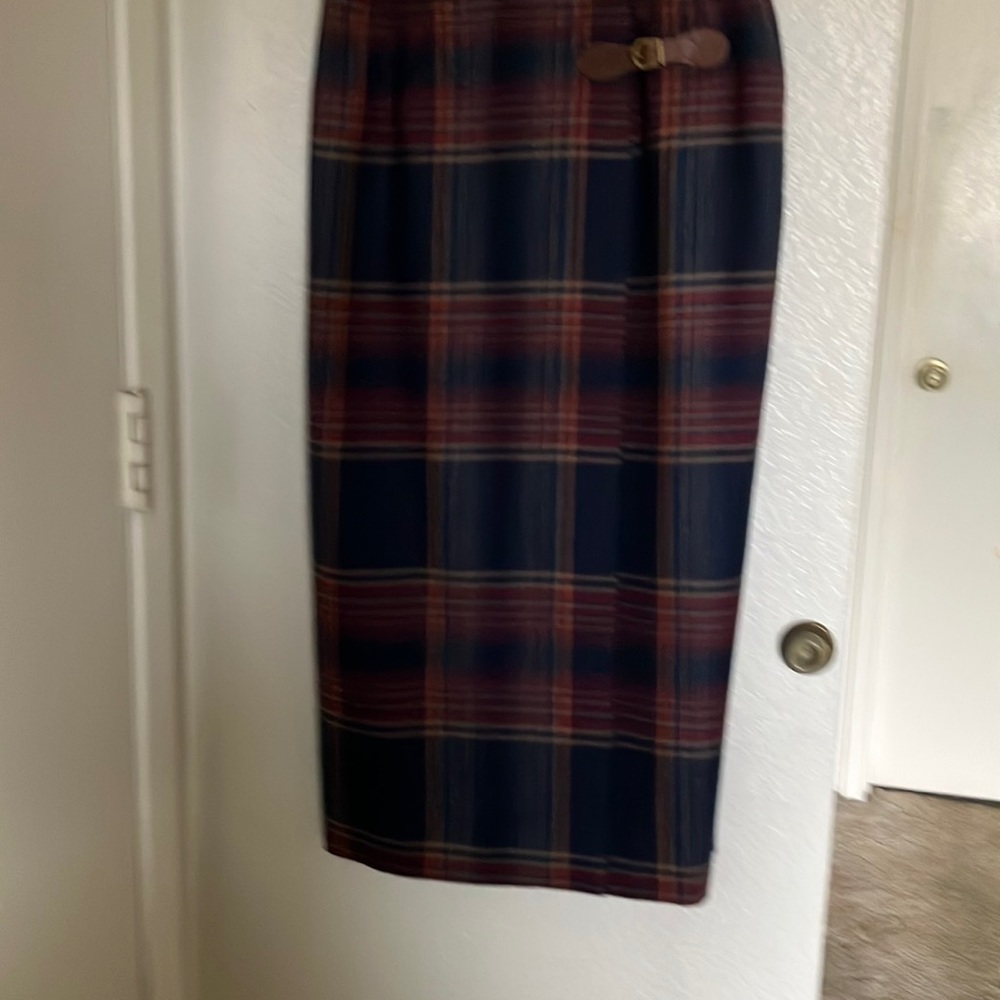 Skirt. Talbots size 8 petite. Wool. Fully lined.